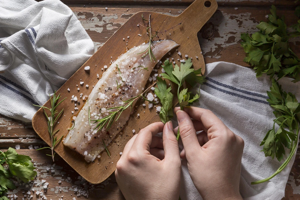 O Peixe Mediterrâneo que Reduz Inflamação em 30 Dias, Fortalece o Coração e Turbina a Imunidade (Mas Quase Ninguém no Brasil Conhece)